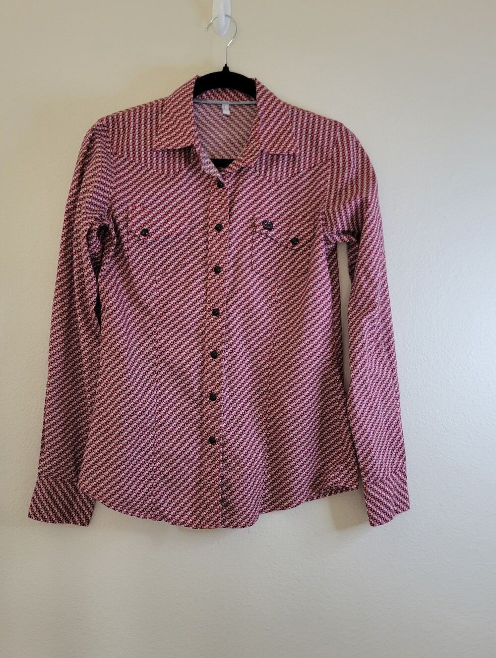 Cinch Men's Long-Sleeve Patterned Button-Up Shirt Red/White/Black Size Small.